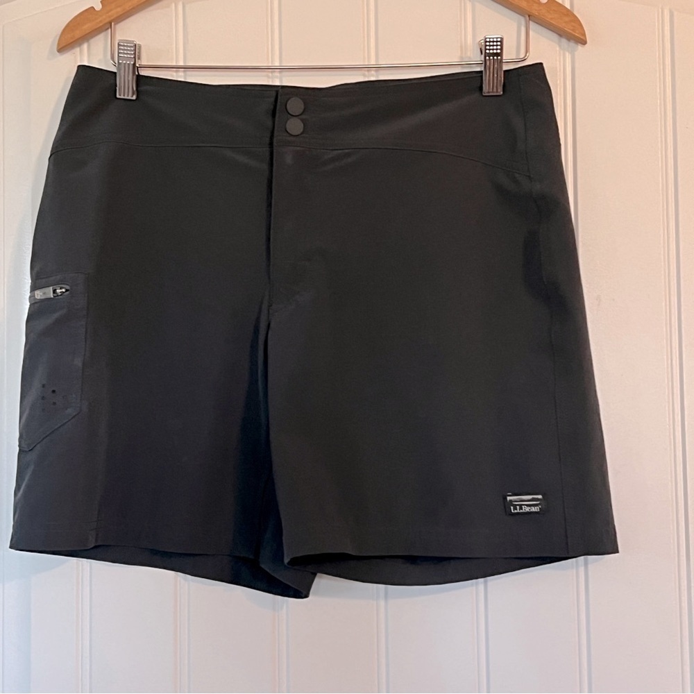 L. L. Bean Nylon spandex Shorts Size 6